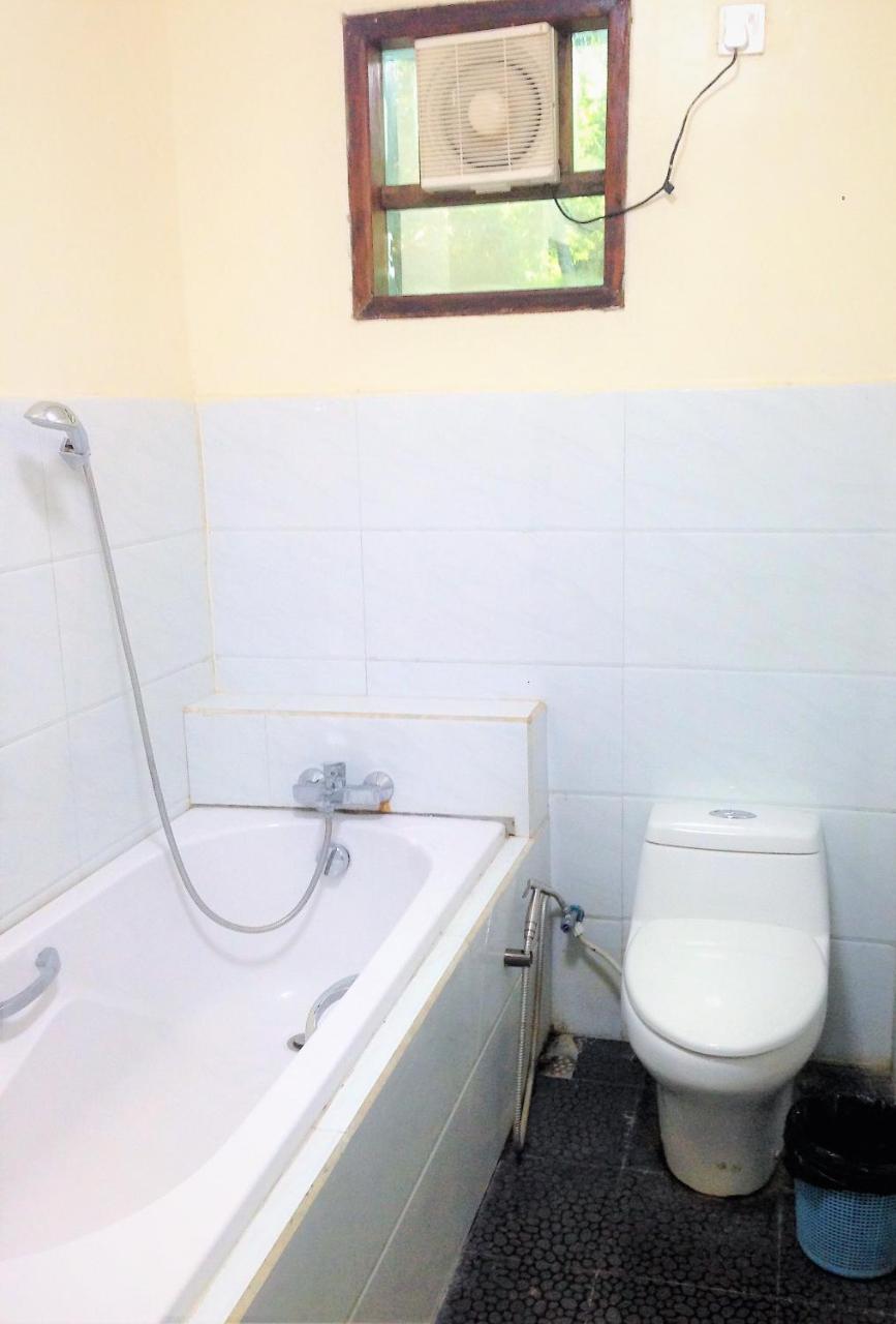 Kyaw Myanmar Hotel Gyeiktaw Bagian luar foto